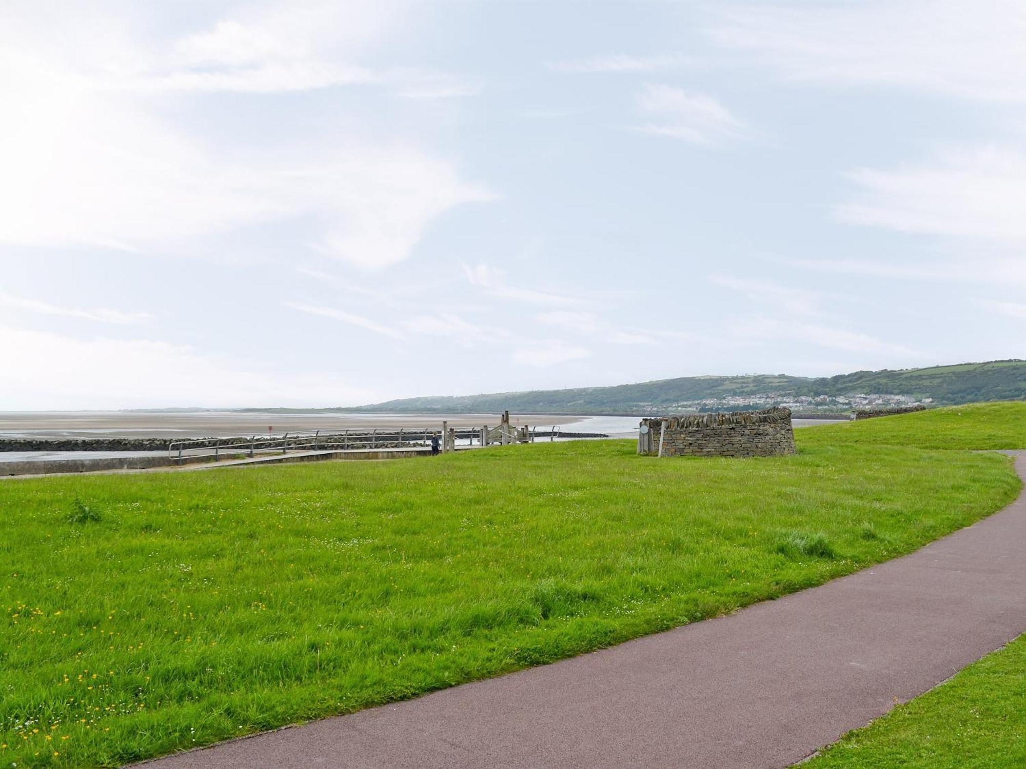 Waters Edge Villa Llanelli Exterior foto